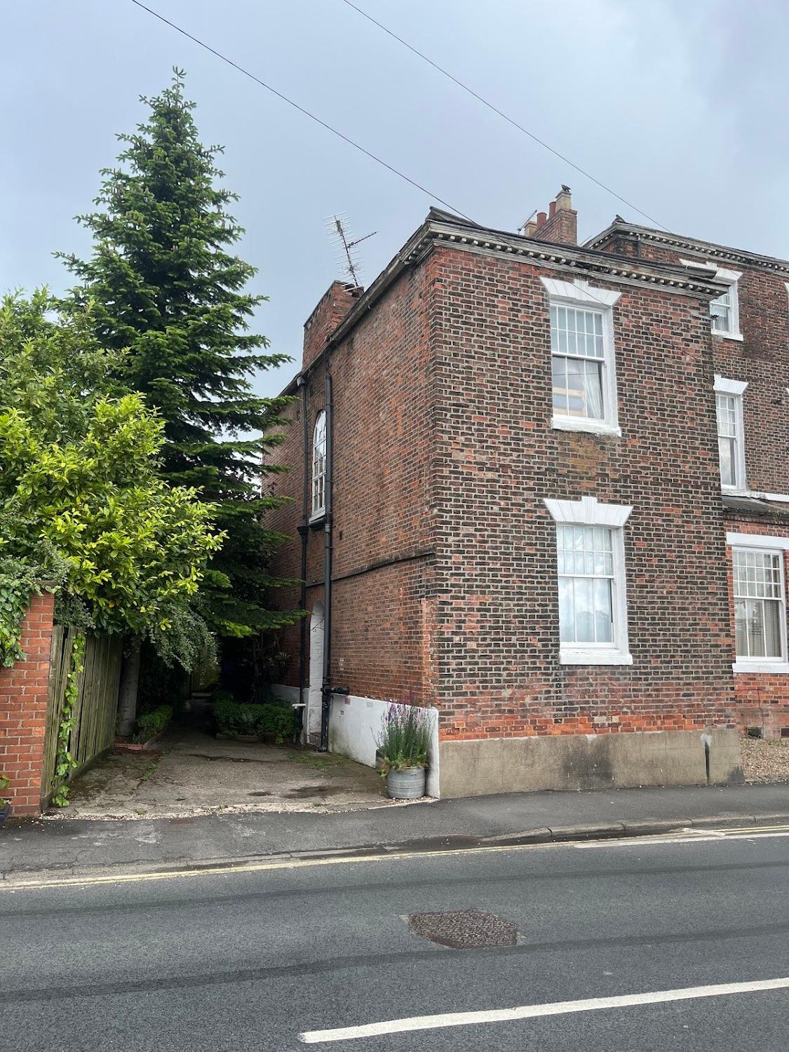 Cover Image for Beverley Budget Inn