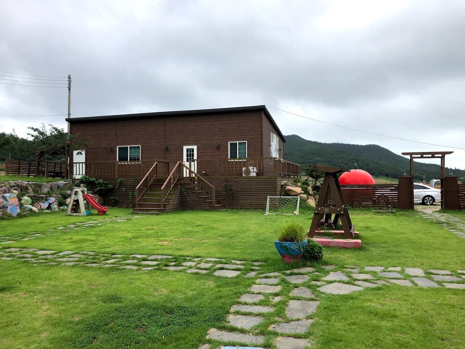 Cover Image for 나무늘보펜션