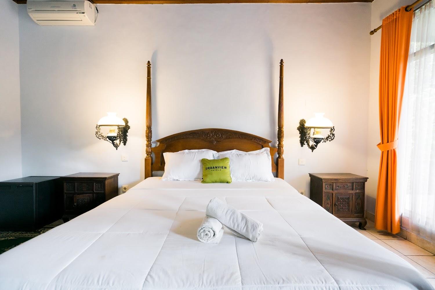 Cover Image for New Ananda Beach Hotel