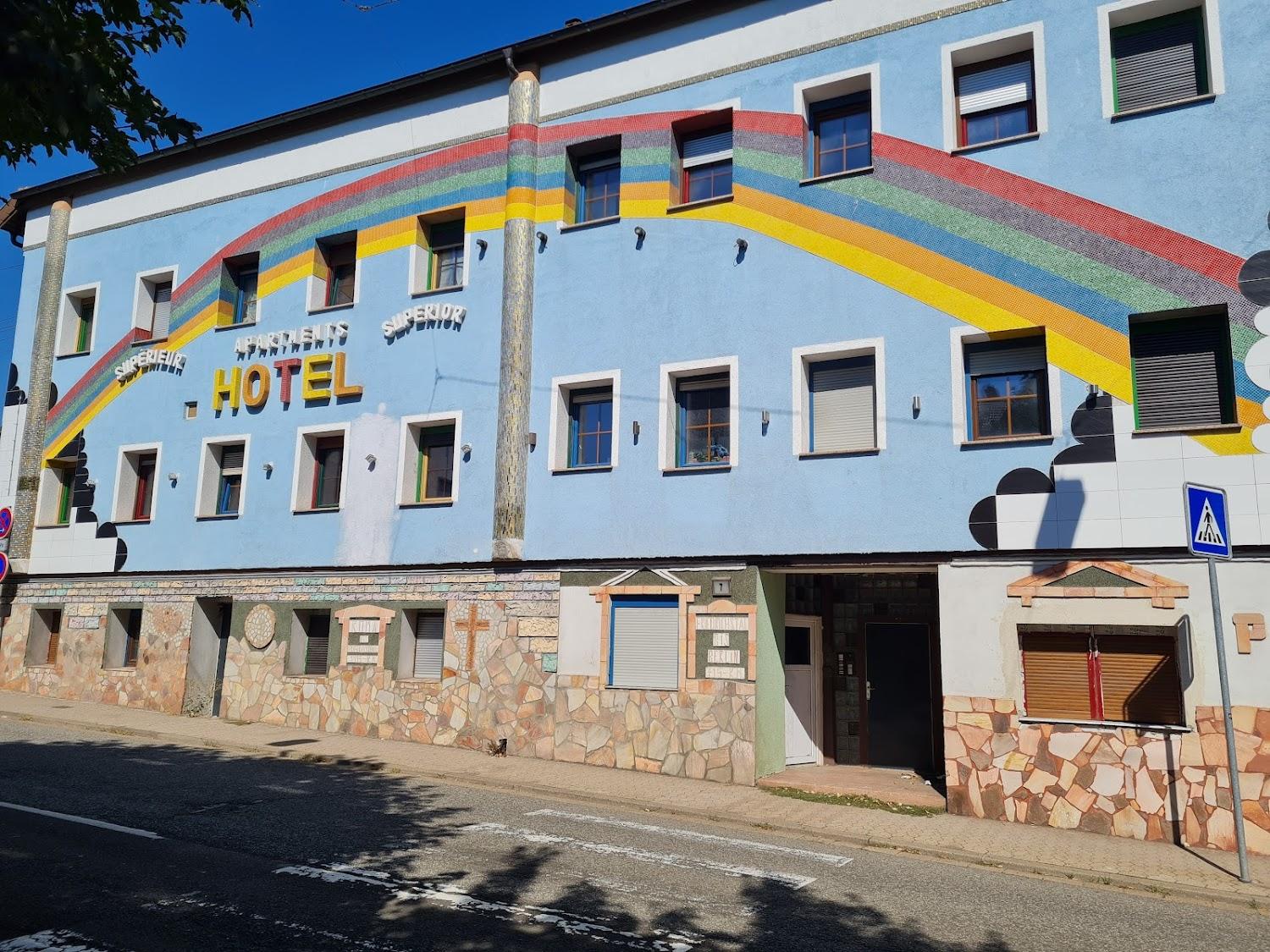 Cover Image for Regenbogen Hotel