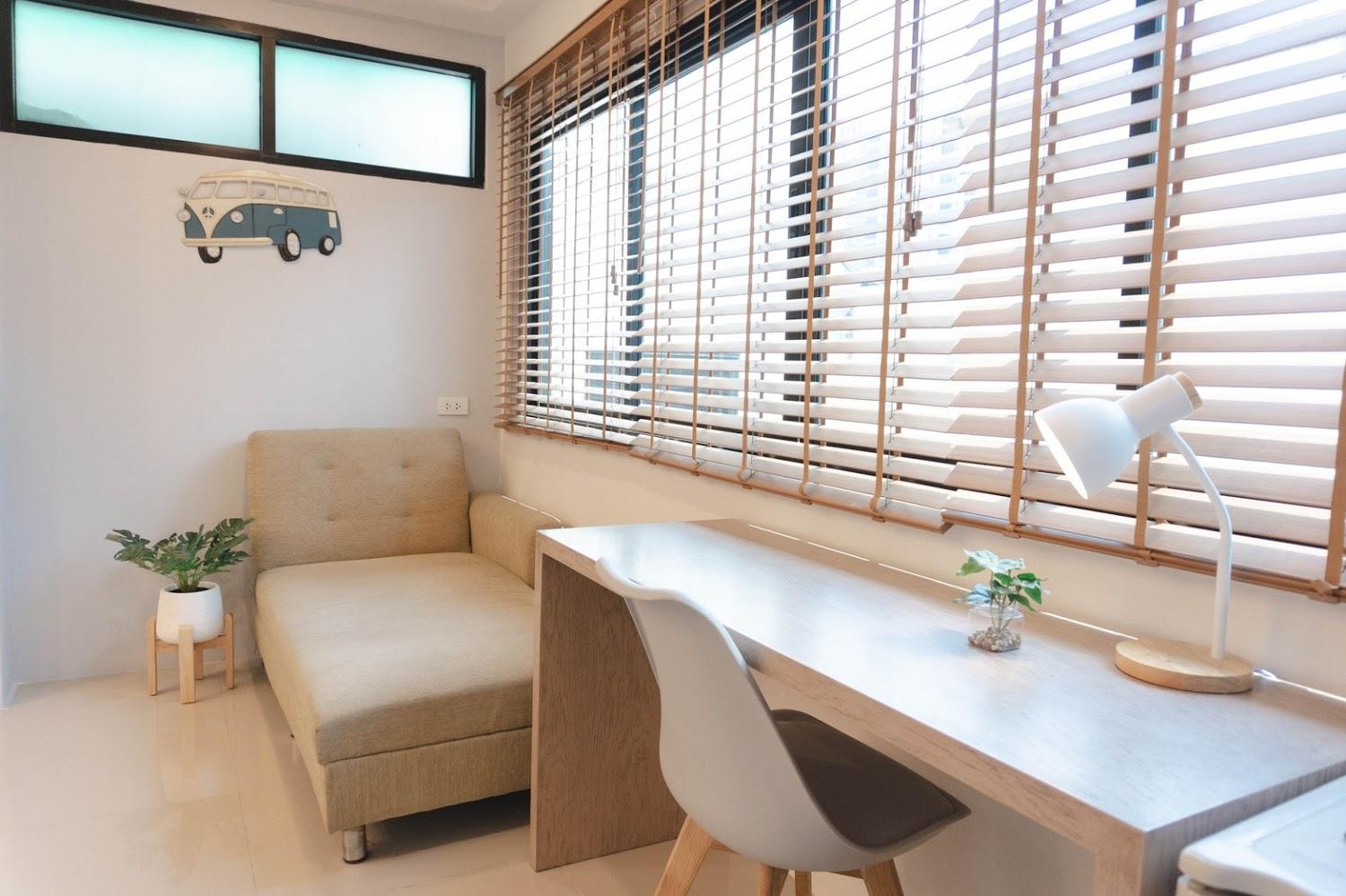 Cover Image for BnB98 Silom