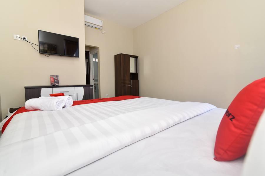 Cover Image for RedDoorz Plus near Jalan Imam Bonjol Denpasar