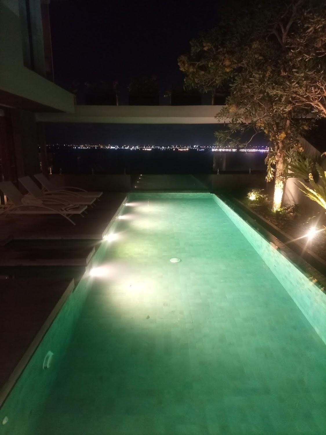 Cover Image for Villa Santos Cliff View