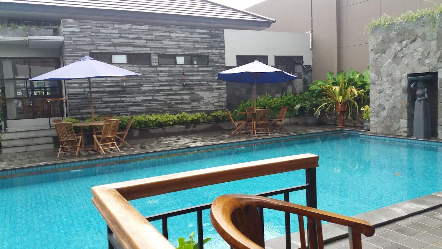 Cover Image for Grand Laguna Hotel And Villa