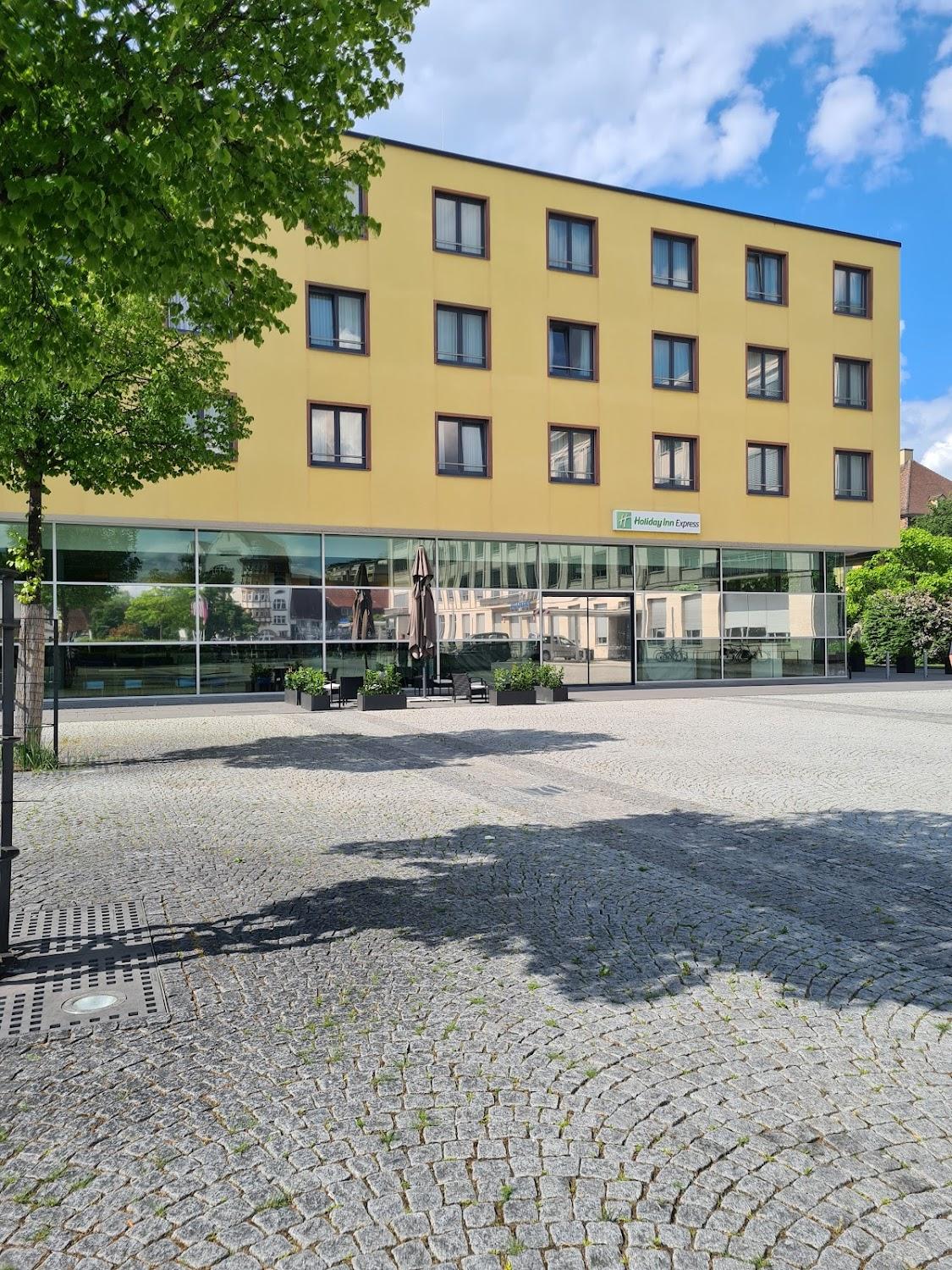 Cover Image for Holiday Inn Express Singen