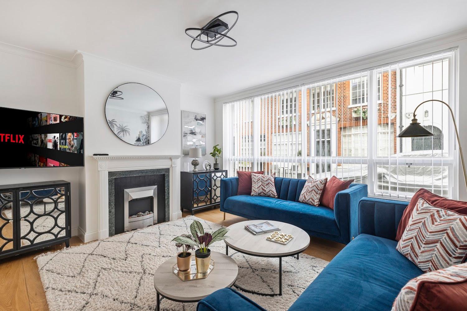 Cover Image for Stanhope Mews East