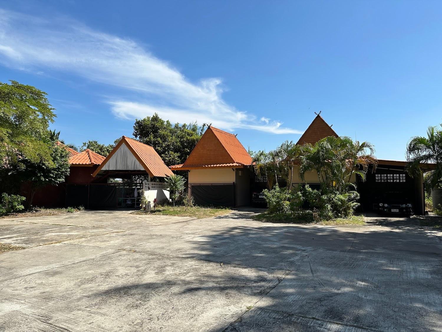 Cover Image for Chai Thung Resort