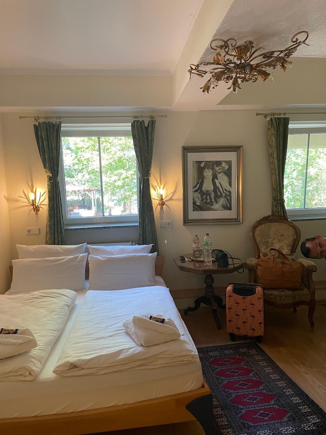 Cover Image for Hotel Rotdorn