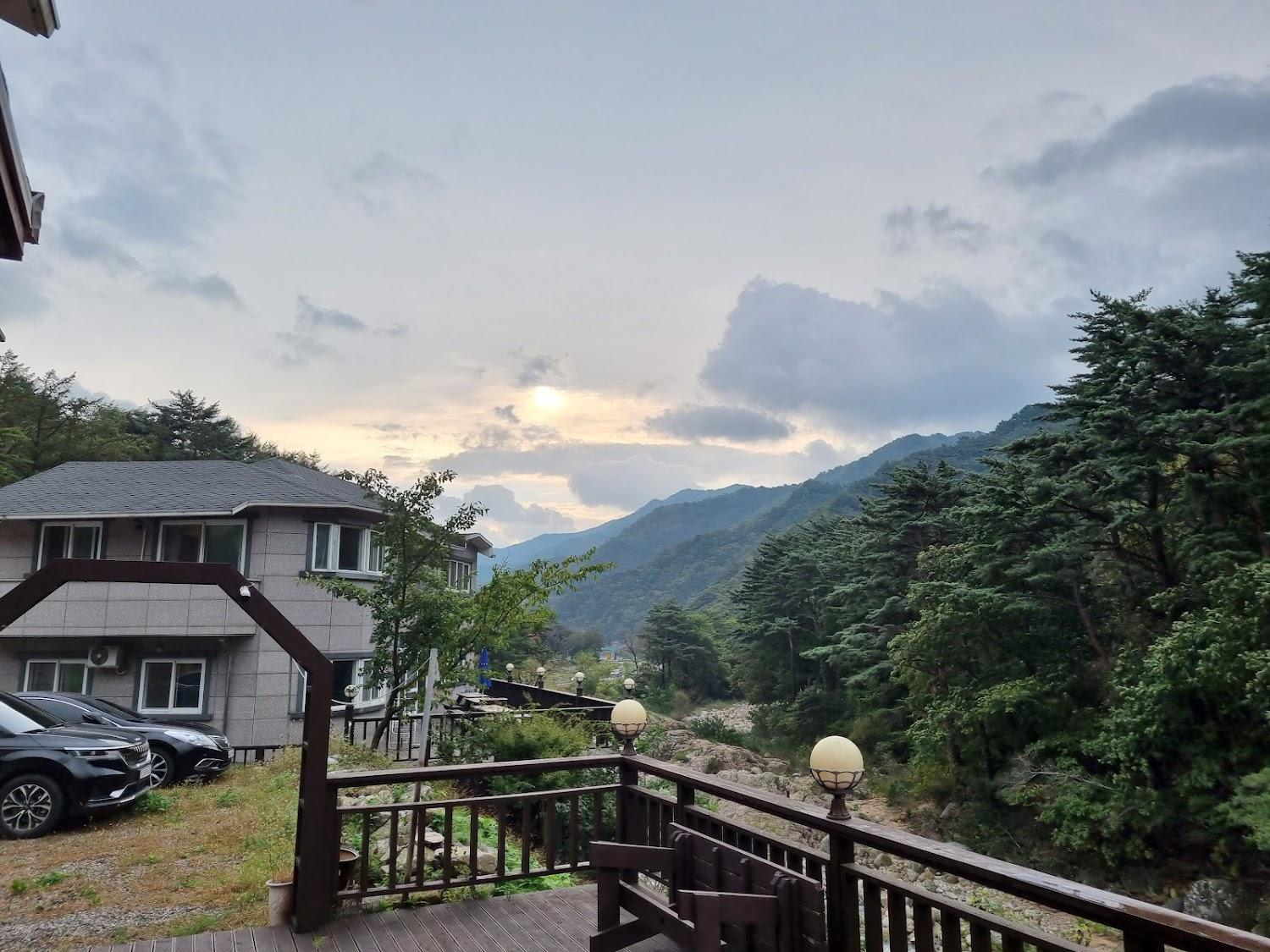 Cover Image for Yangyang Mori-ui-eondeok Pension
