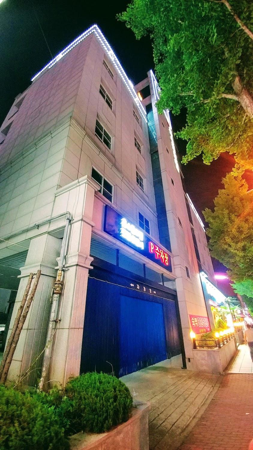Cover Image for 휴스톤모텔