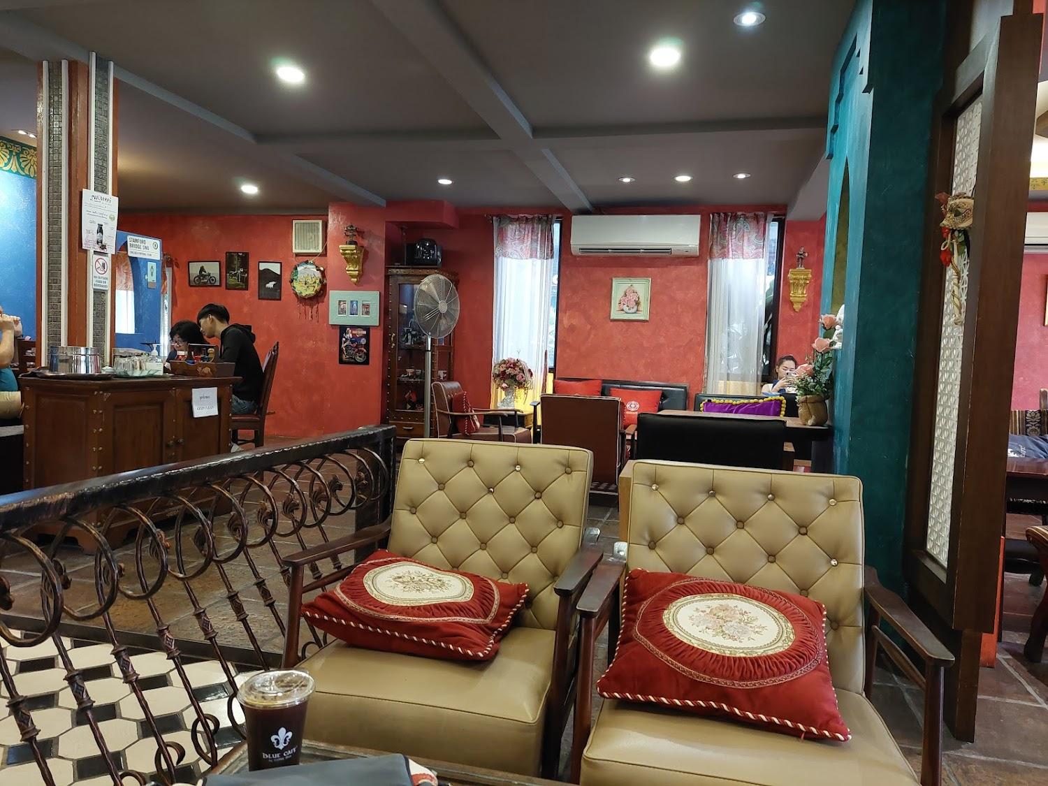 Cover Image for Blue Cafe and Apartment service
