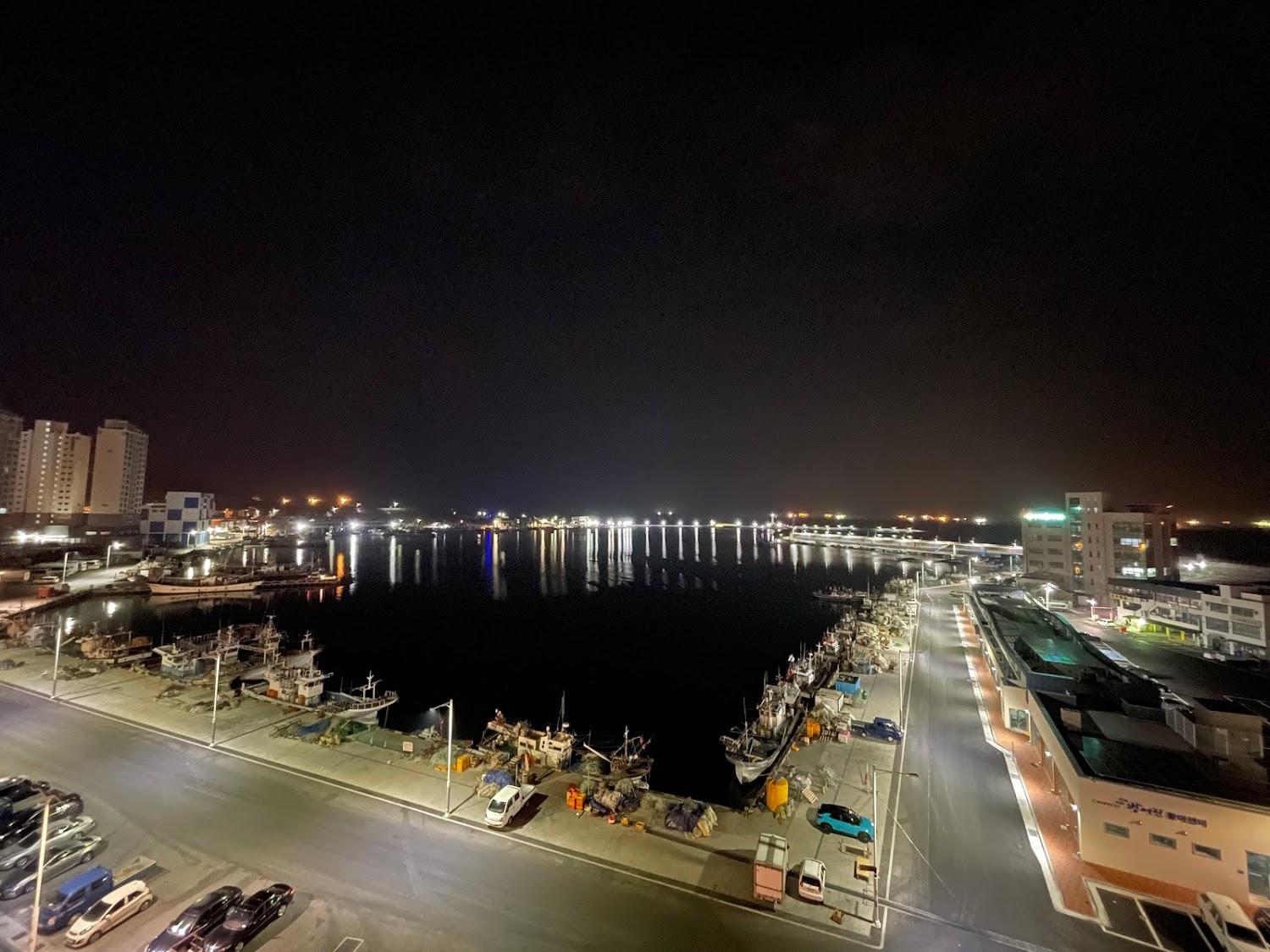Cover Image for 반지모텔