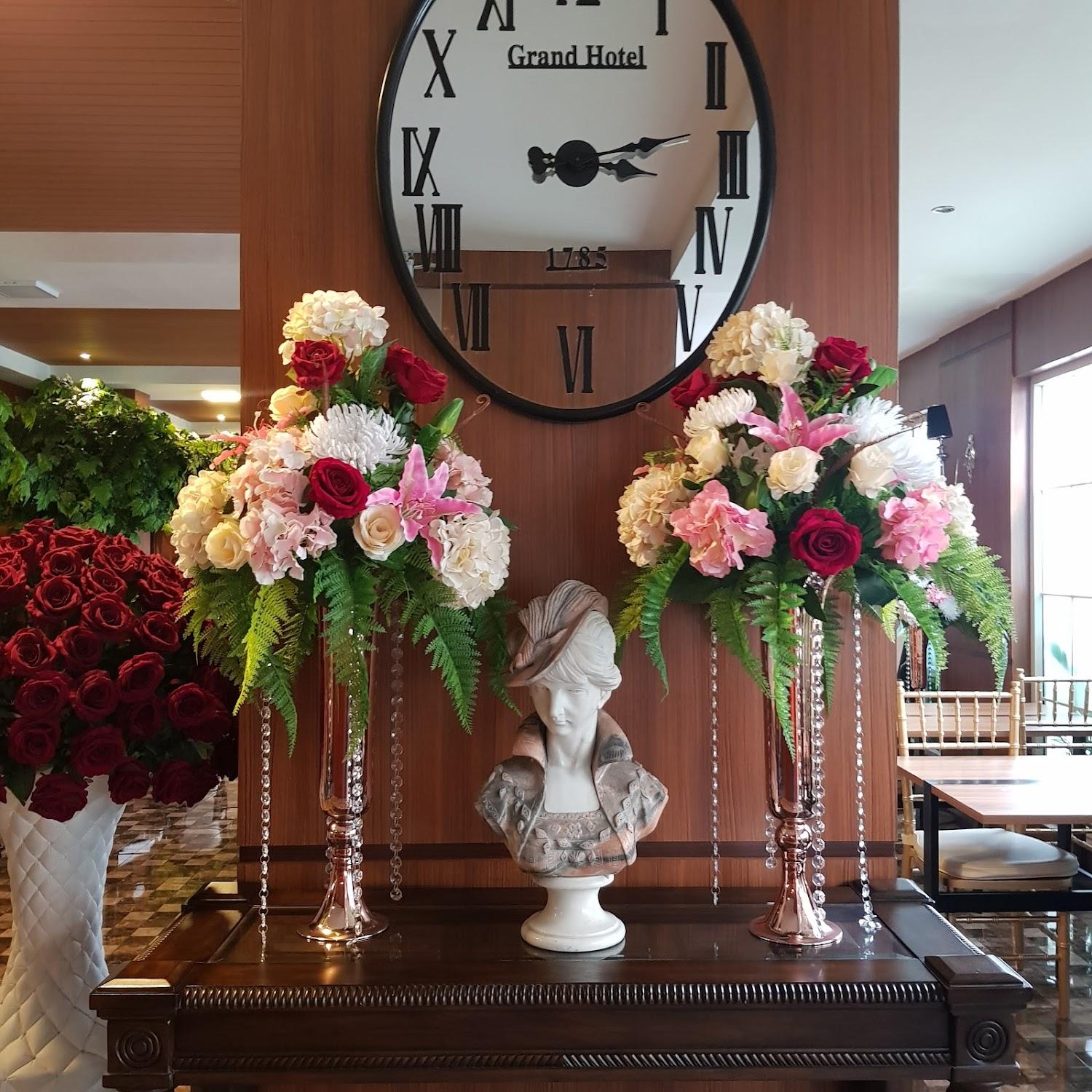 Cover Image for Petit Boutique Hotel