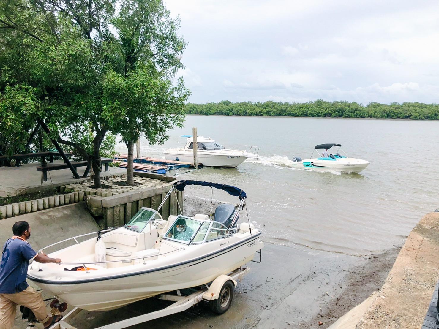 Cover Image for Bang Pakong Boat Club