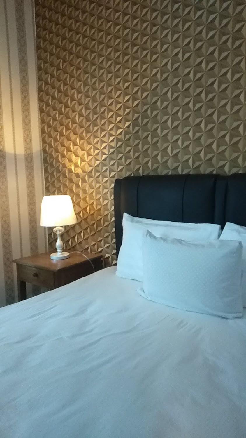 Cover Image for HOTEL ROBBANI