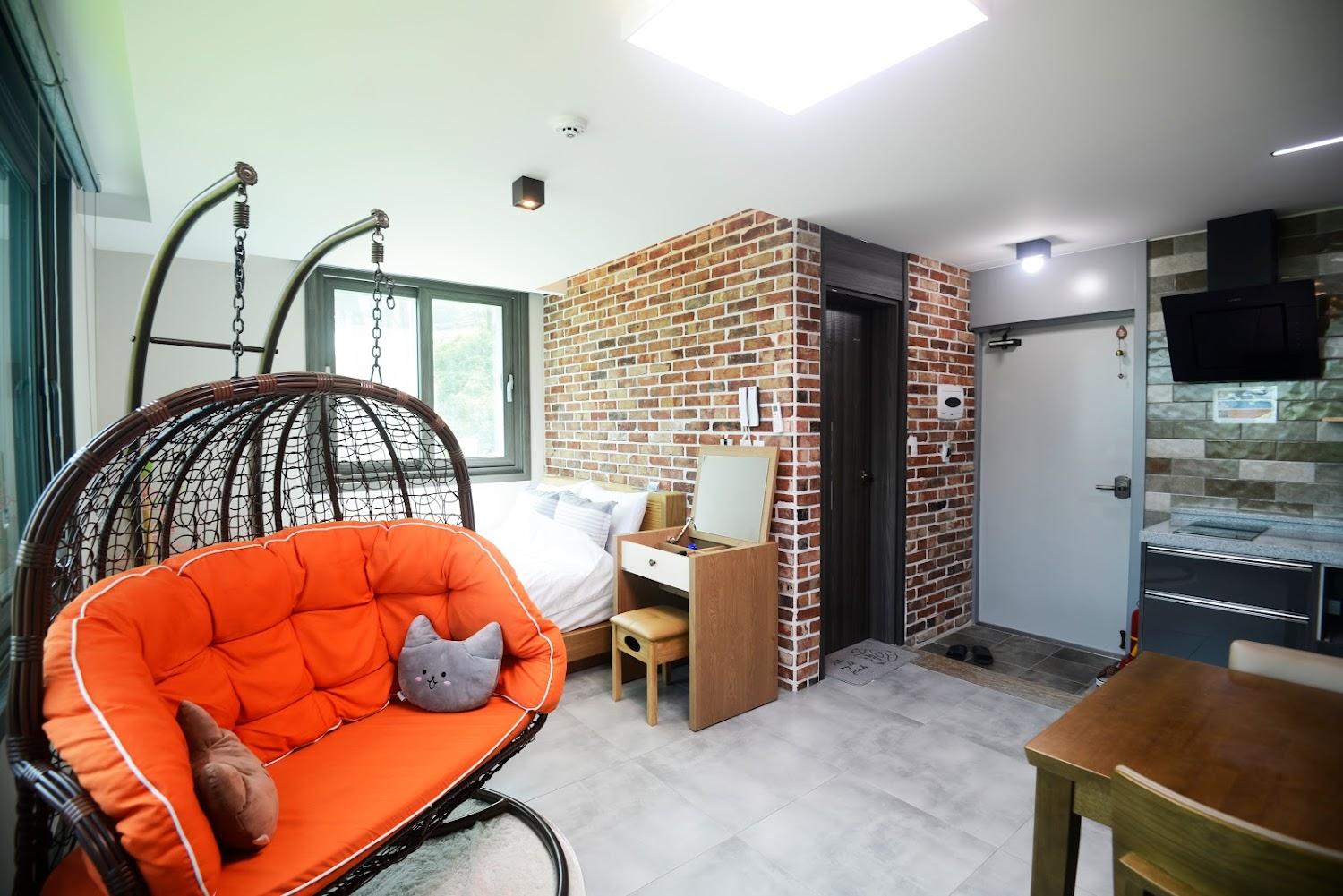Cover Image for Wahyeon Beach Pension