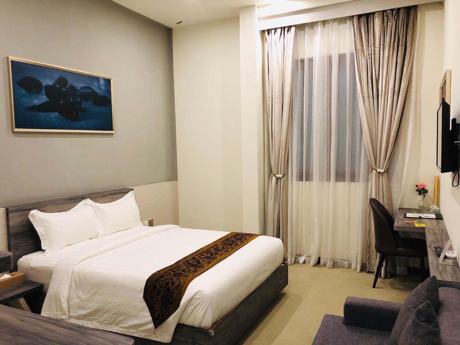 Cover Image for Green Rose Hotel