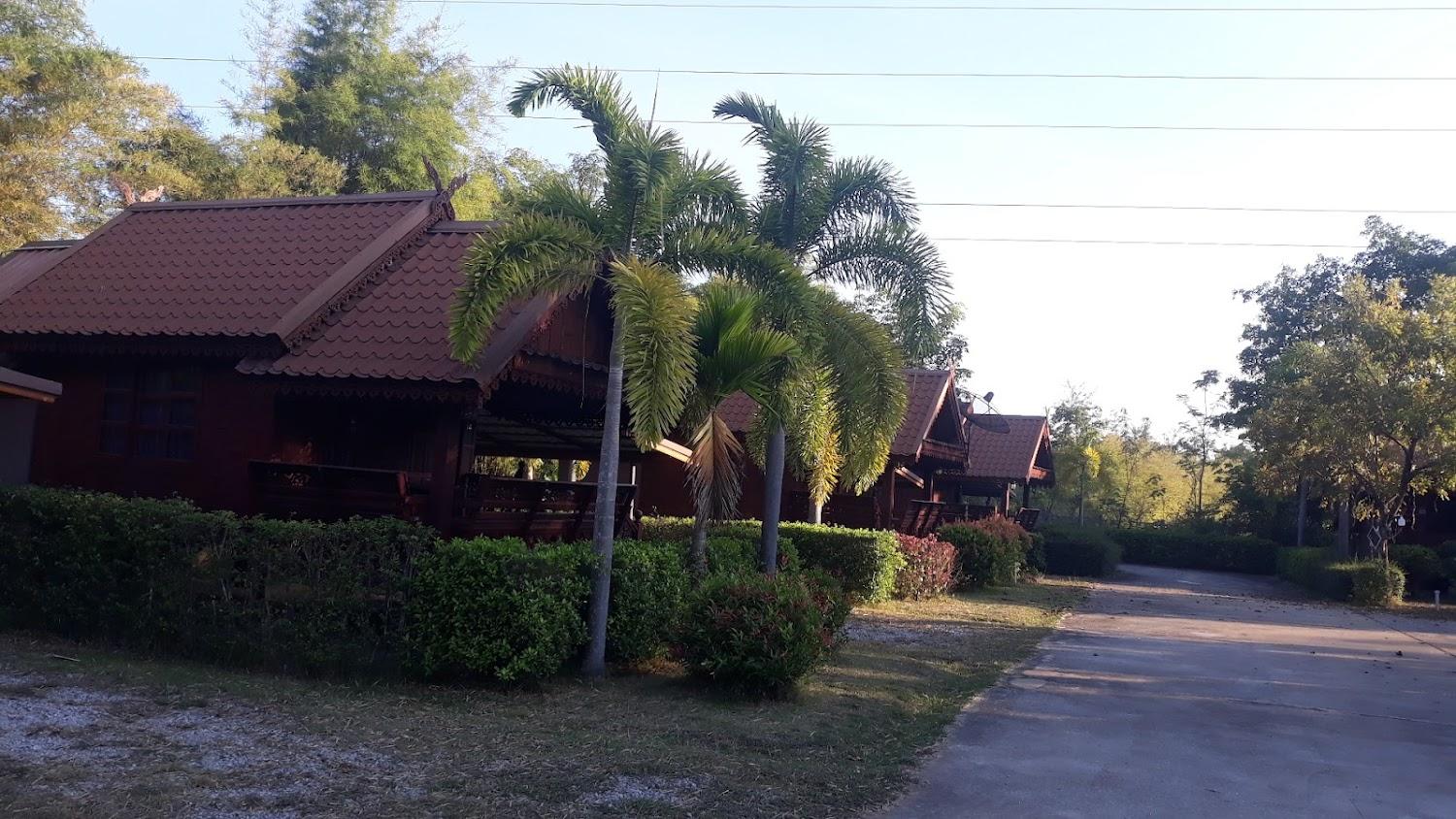 Cover Image for โรงแรมธนาวัฒน์การ์เด้น