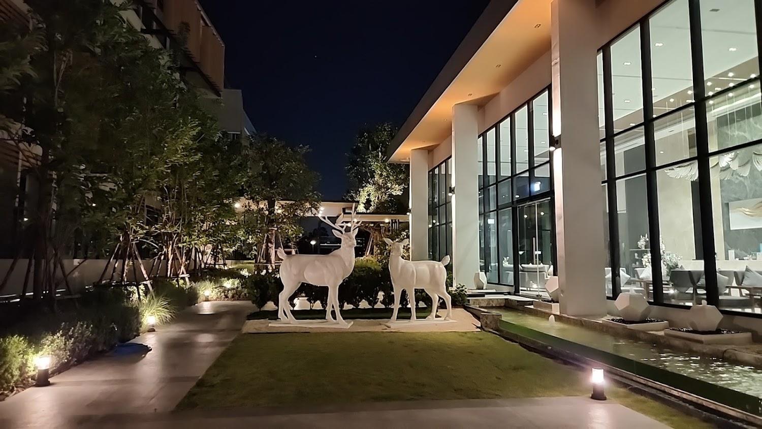 Cover Image for Crystal Srivaree Suvarnabhumi Hotel