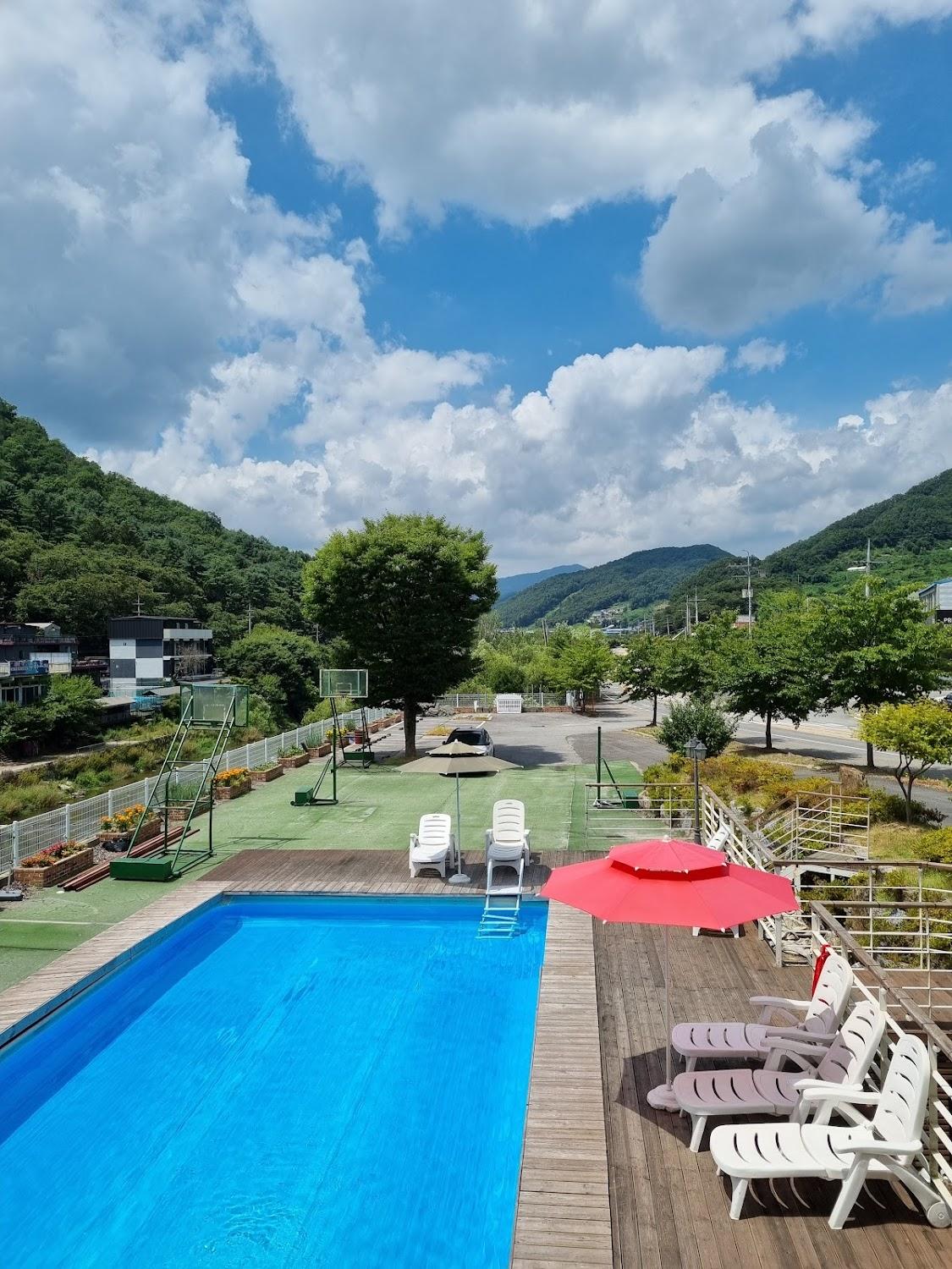 Cover Image for River Bed and Breakfast Spa