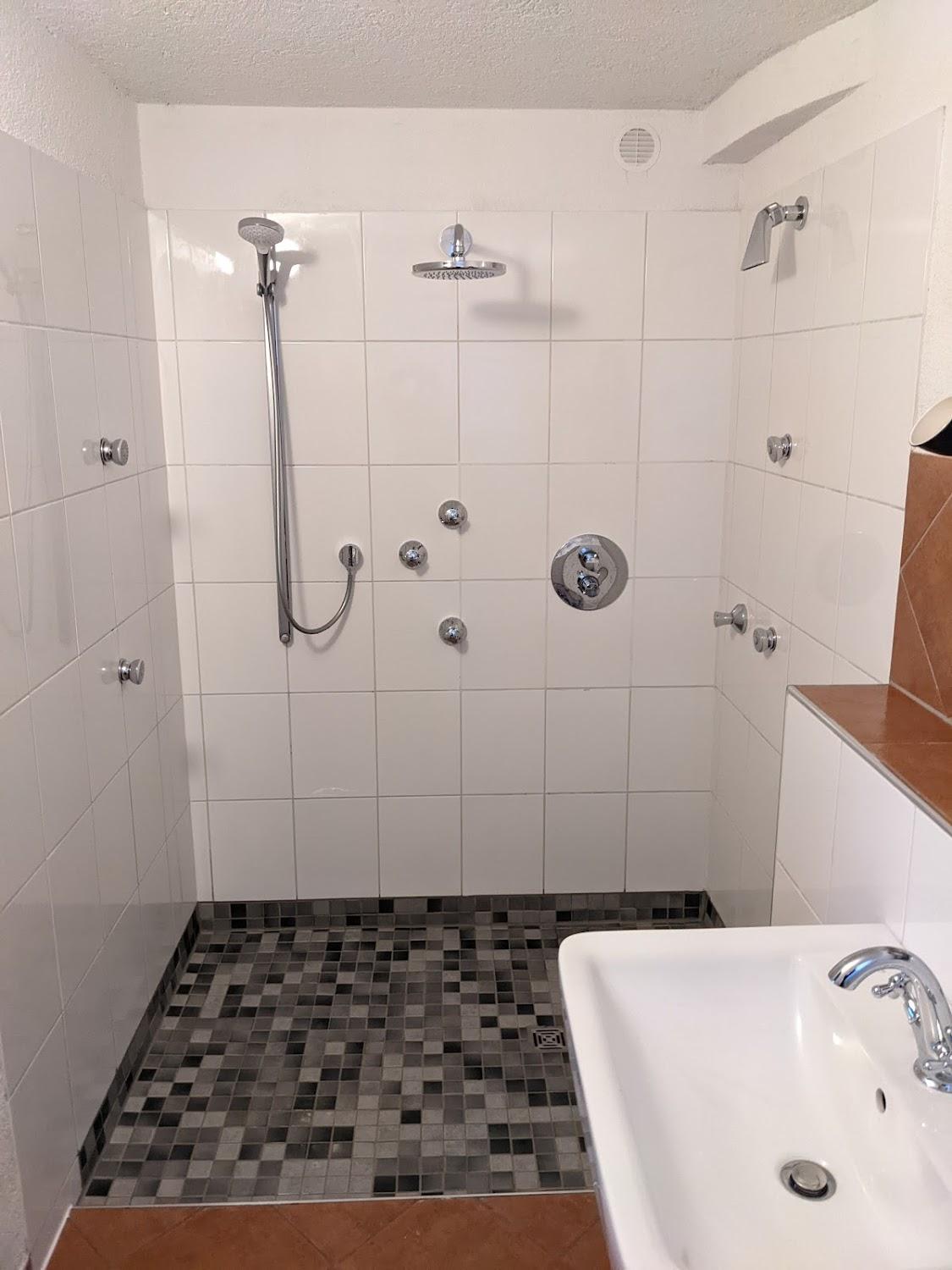Cover Image for Bed & Breakfast Unter den Linden