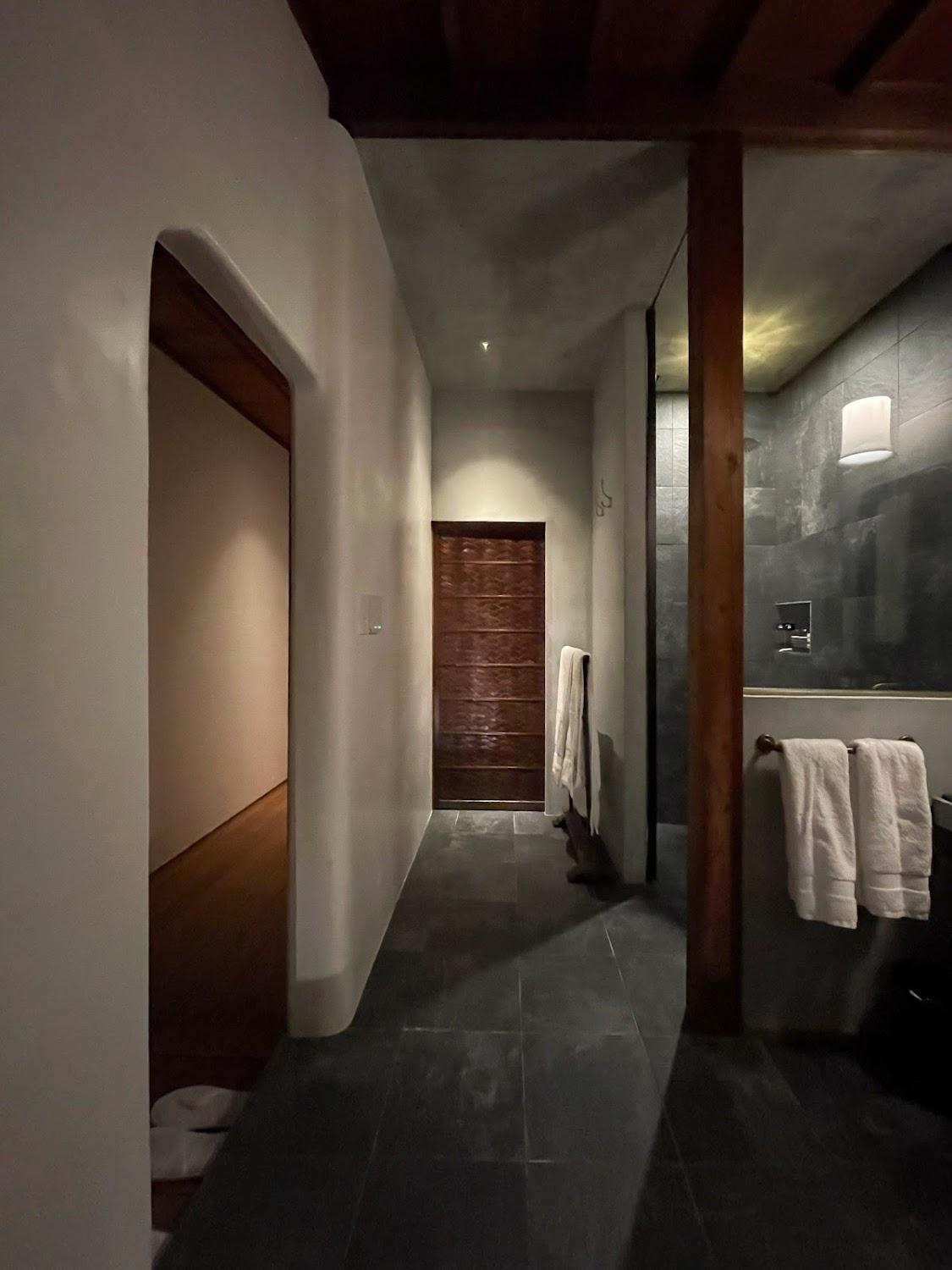 Cover Image for Maruyo Hotel