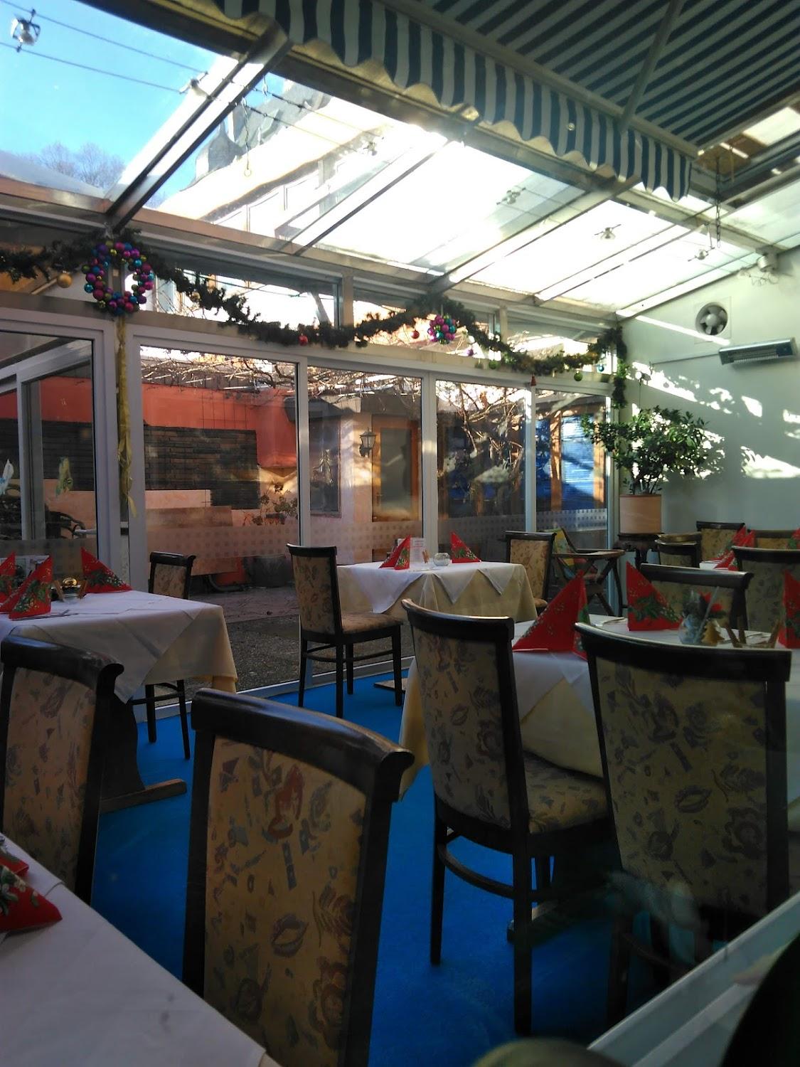 Cover Image for Hotel zur Traube + China Restaurant Golden Lotus
