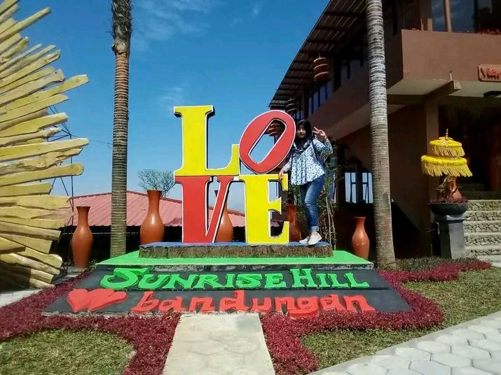 Cover Image for Wisata Sunrise Hill Gedong Songo Bandungan