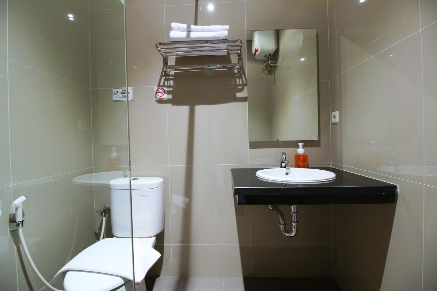 Cover Image for Altona Hotel