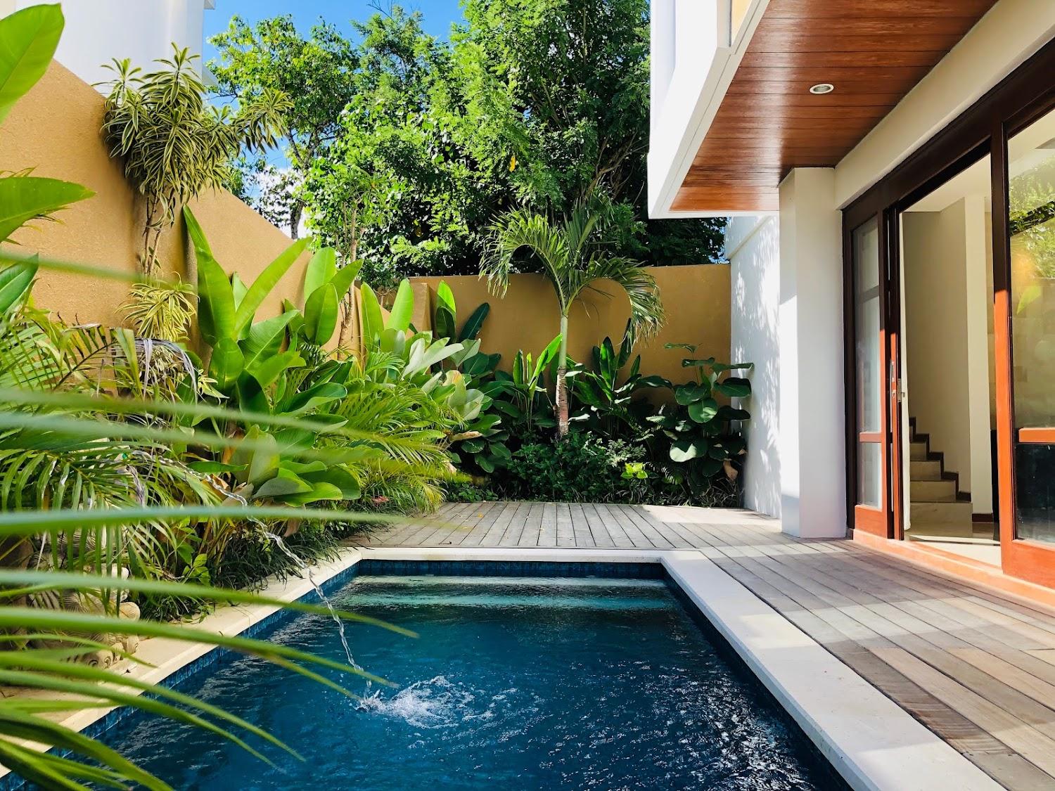 Cover Image for Royal Garden Villas