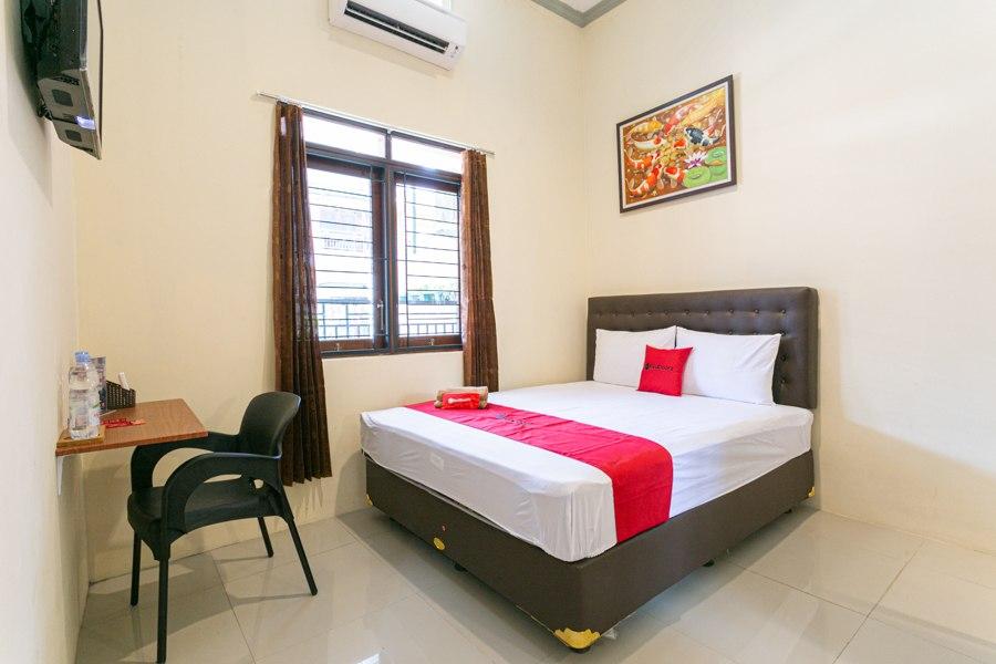 Cover Image for RedDoorz near Pakuwon Mall Solo Baru