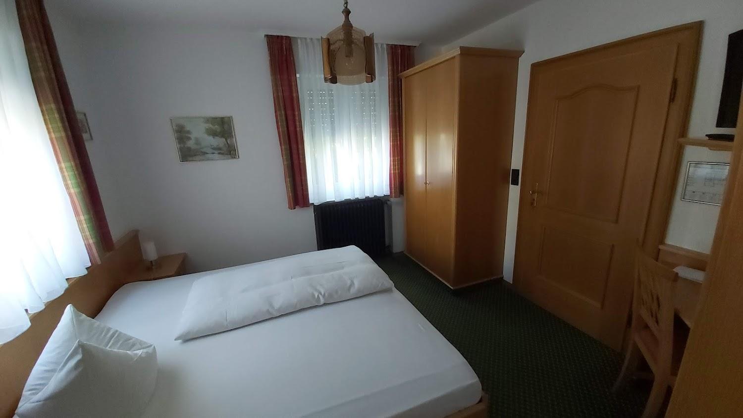 Cover Image for Prähofer Hotel Garni