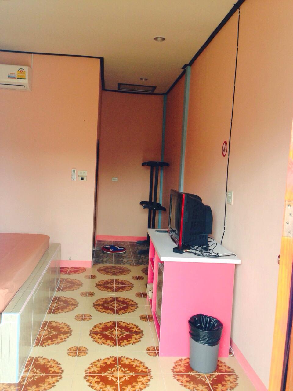 Cover Image for ทองมณีรีสอร์ท