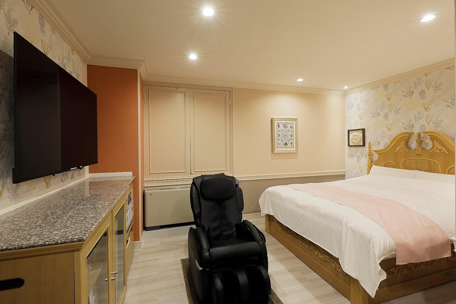 Cover Image for Hotel Birthday Gifunishi