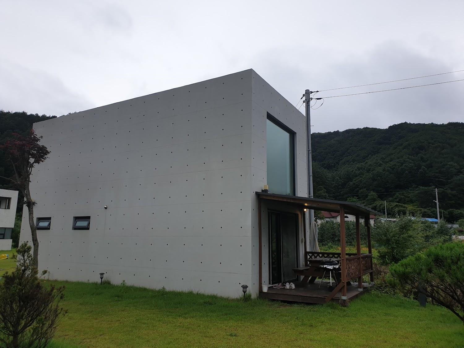 Cover Image for 무주스케치 펜션
