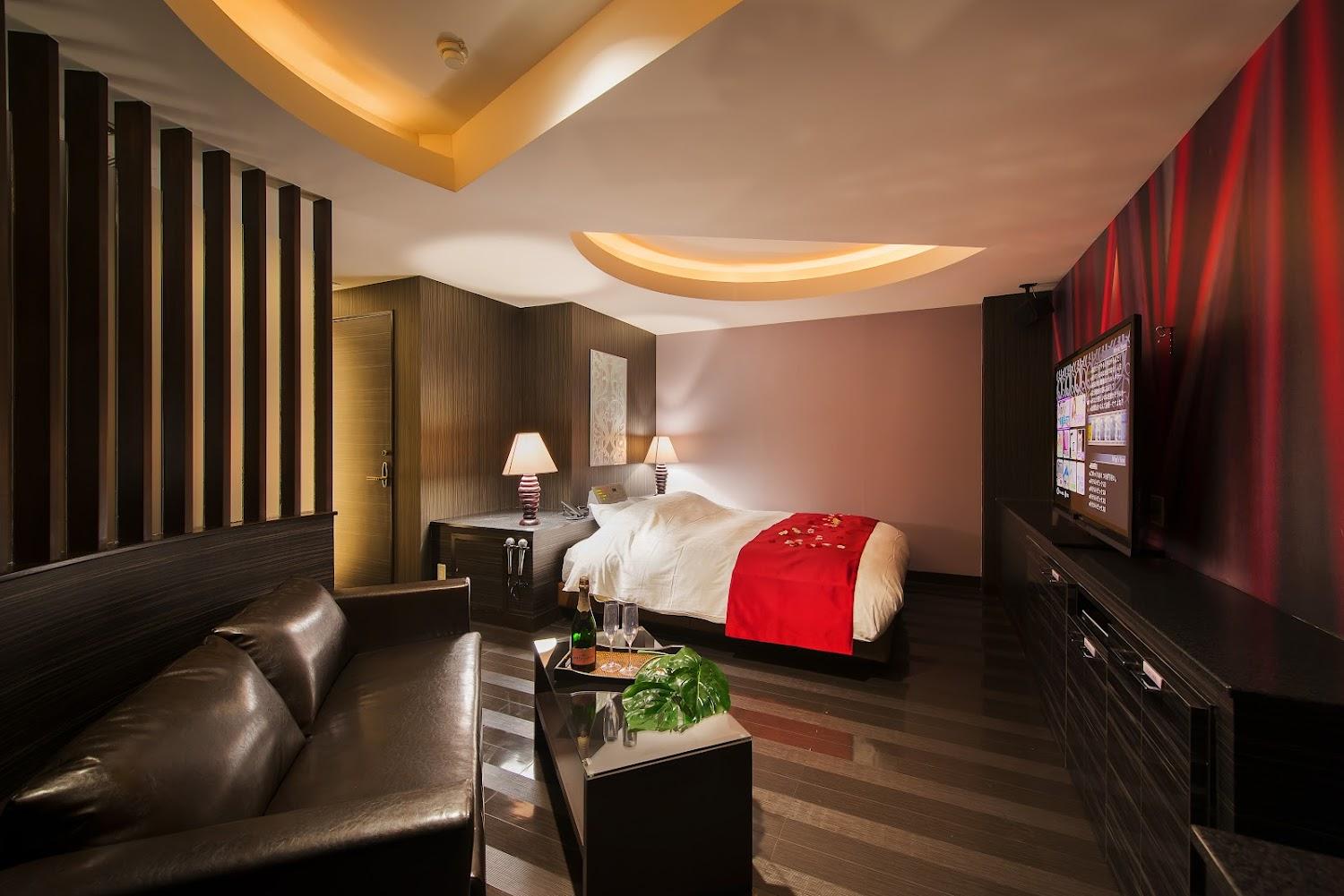 Cover Image for Hotel Cue