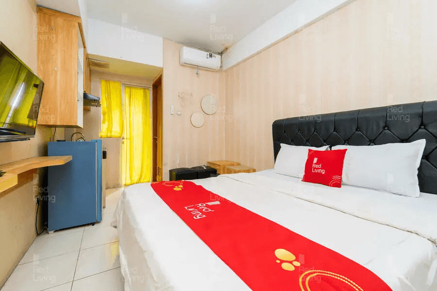 Cover Image for RedLiving Apartemen Green Lake View Ciputat - Nusantara Rooms Tower E