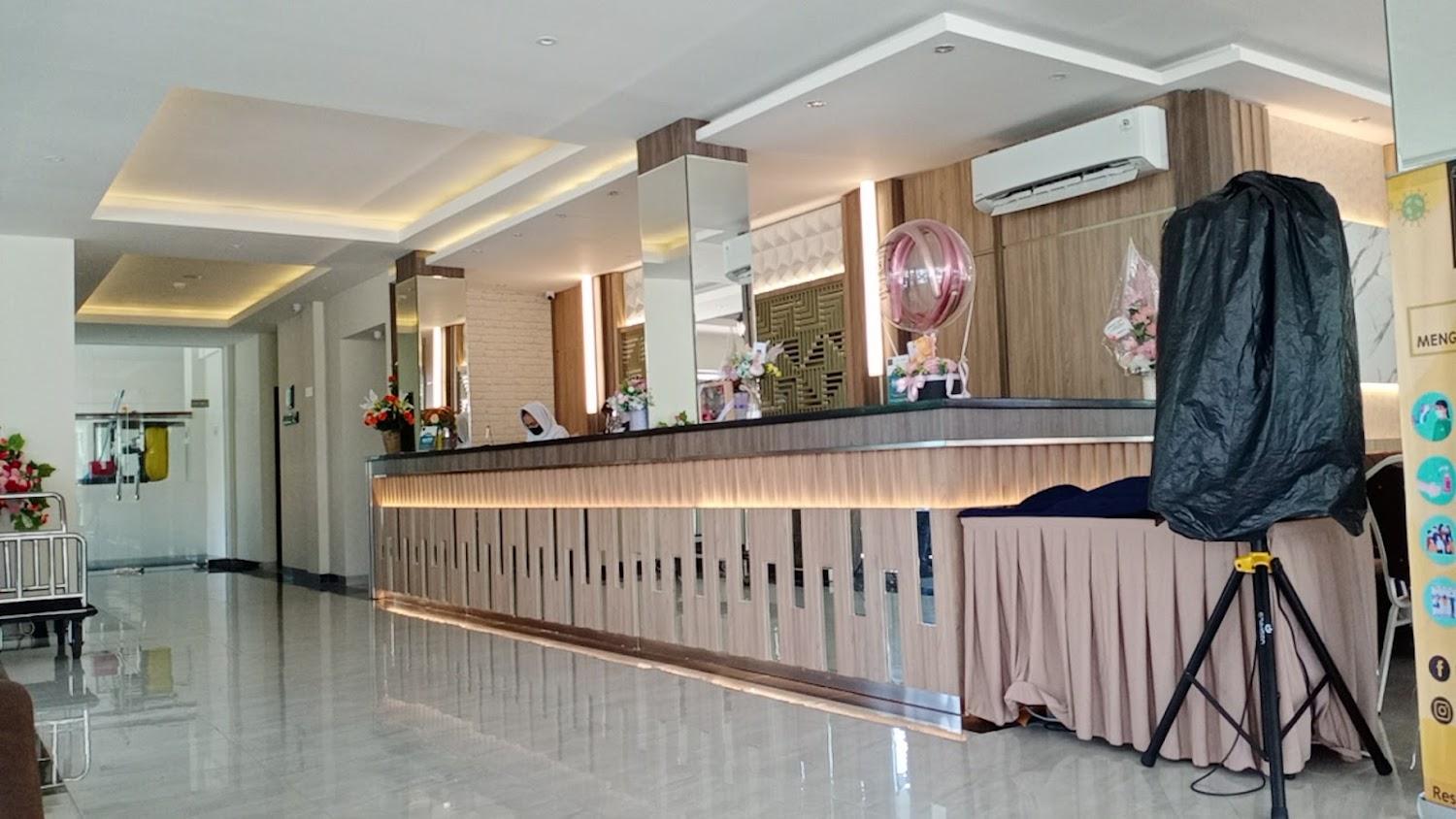 Cover Image for NS Hotel