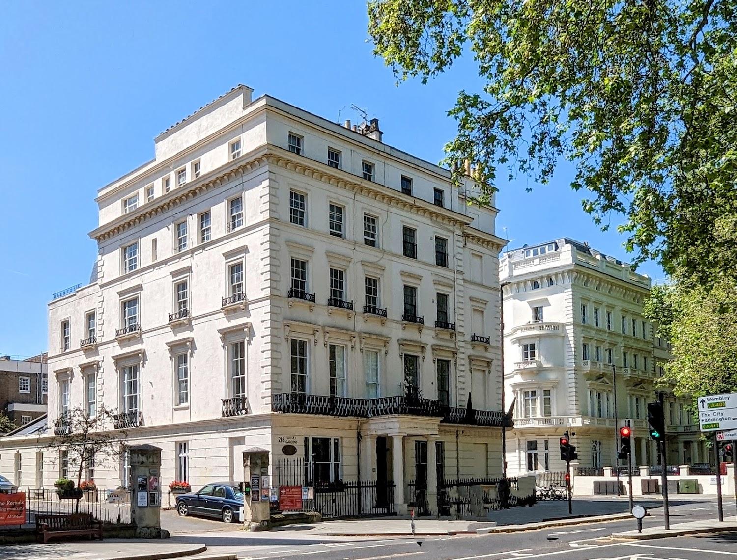 Cover Image for Apple Apartments
