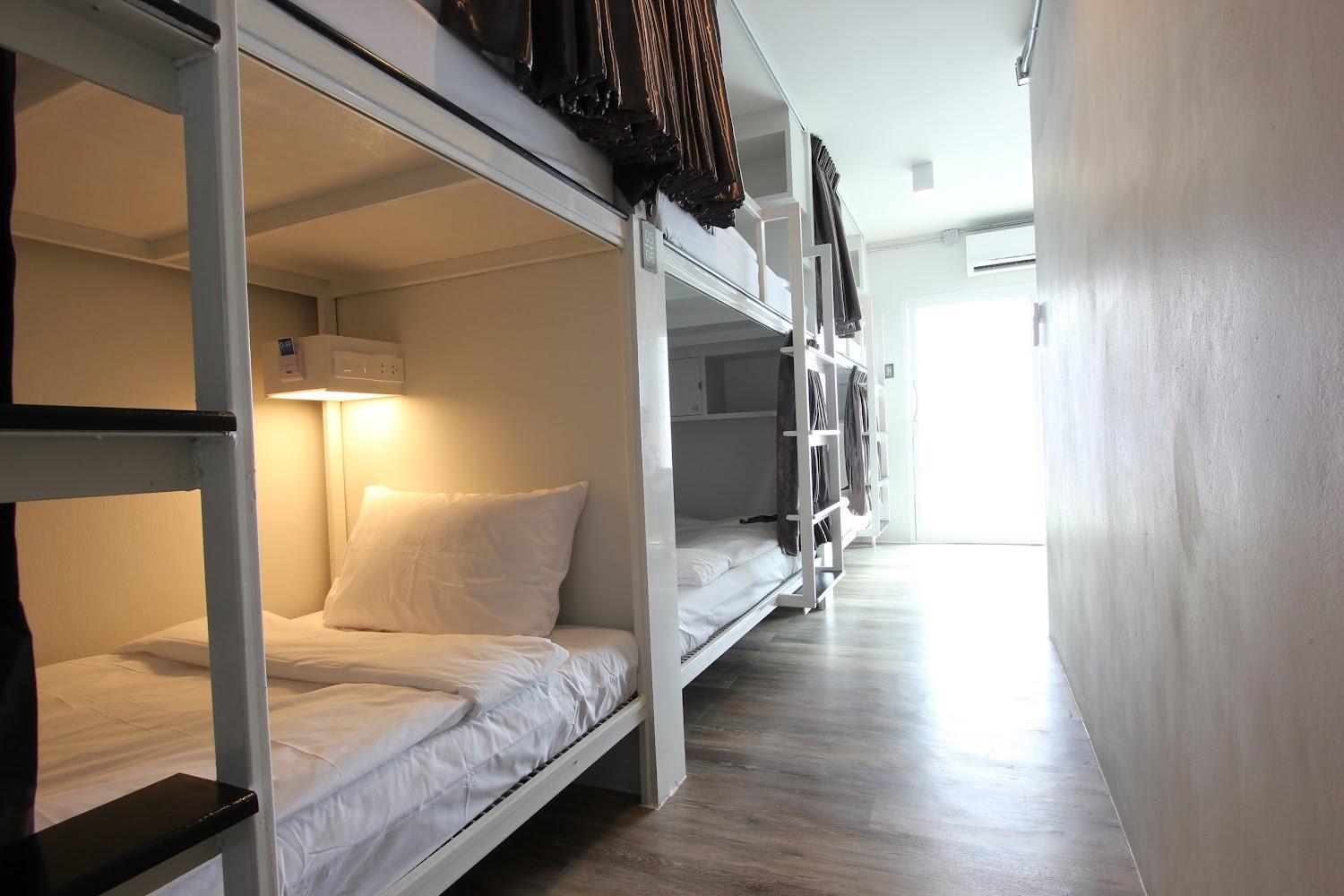 Cover Image for Diff Hostel