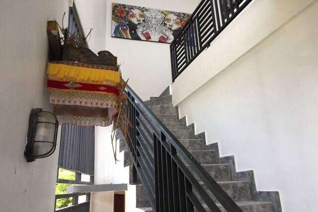 Cover Image for OYO 90195 The Koi Guest House