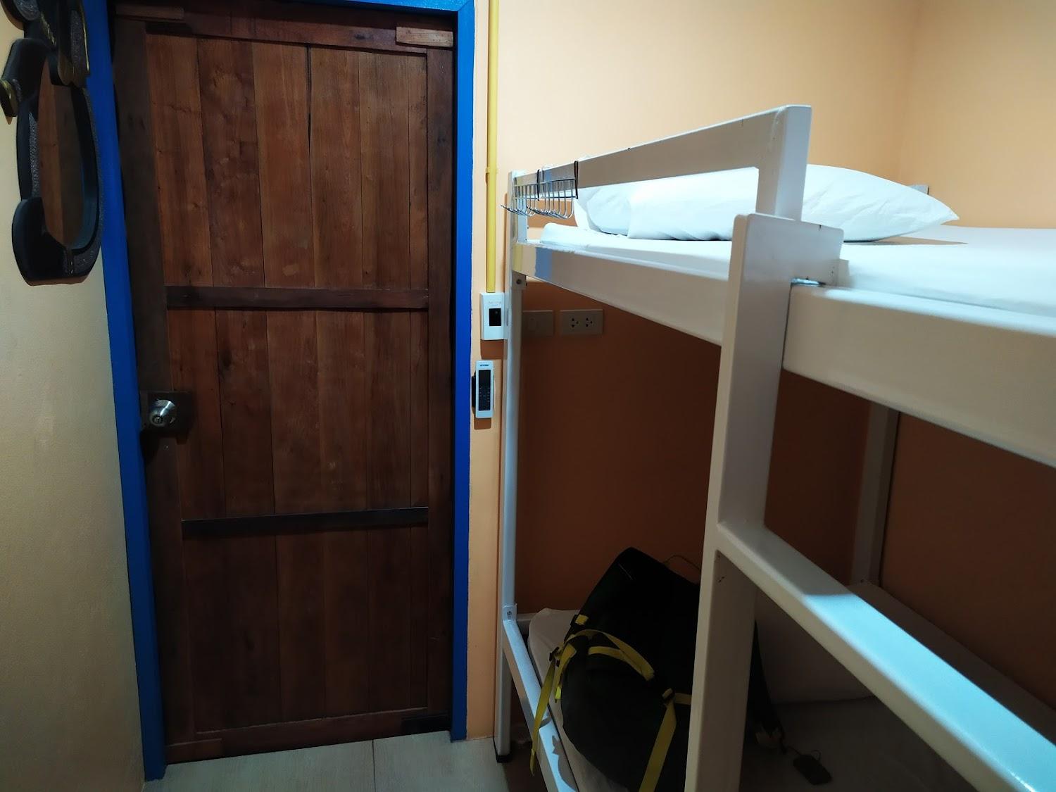 Cover Image for ZLEEP63 Hostel