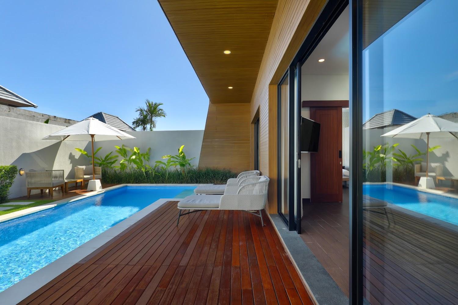 Cover Image for The Claremont Luxury Villas
