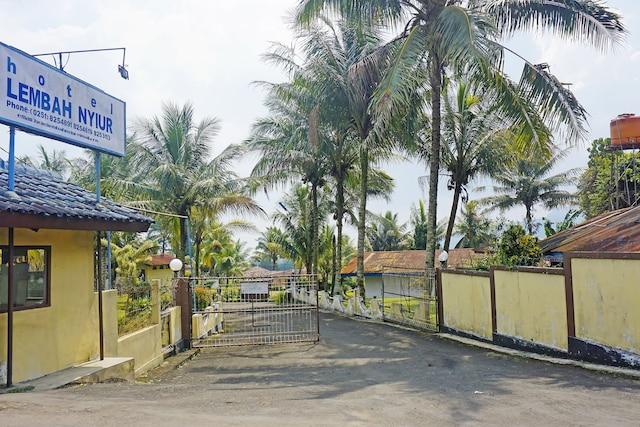 Cover Image for Super OYO 91244 Hotel Lembah Nyiur