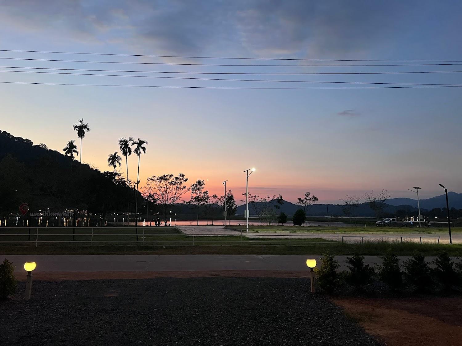 Cover Image for ริเวอร์ วิว แคมป์ปิ้ง
