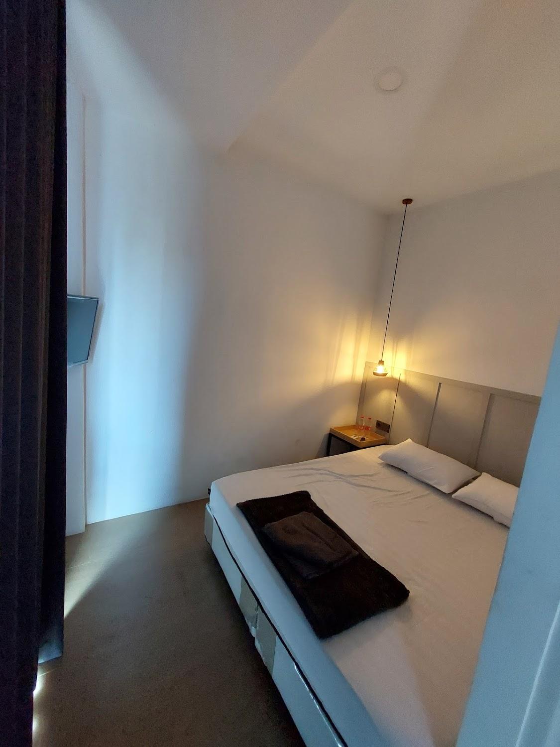 Cover Image for SARE HOTEL