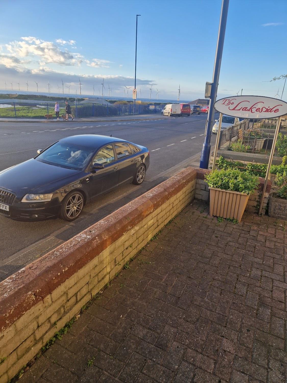 Cover Image for The Lakeside
