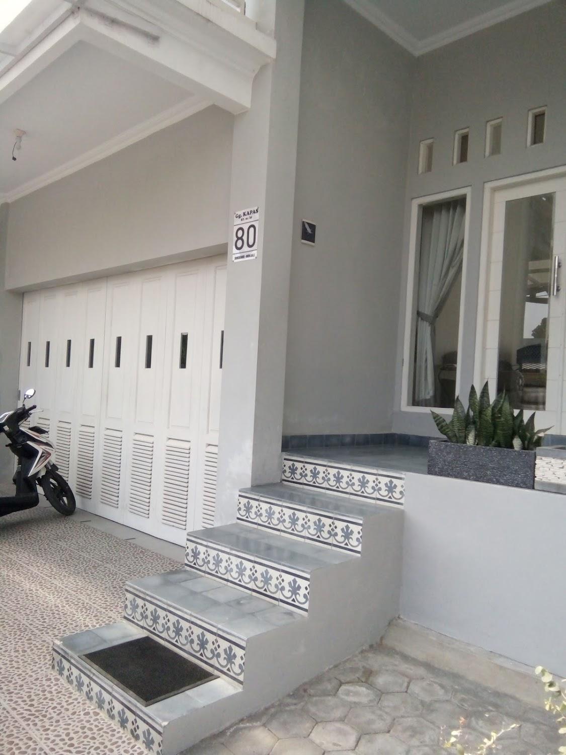 Cover Image for Kost Omah Lor (Gang Kapas no 80)