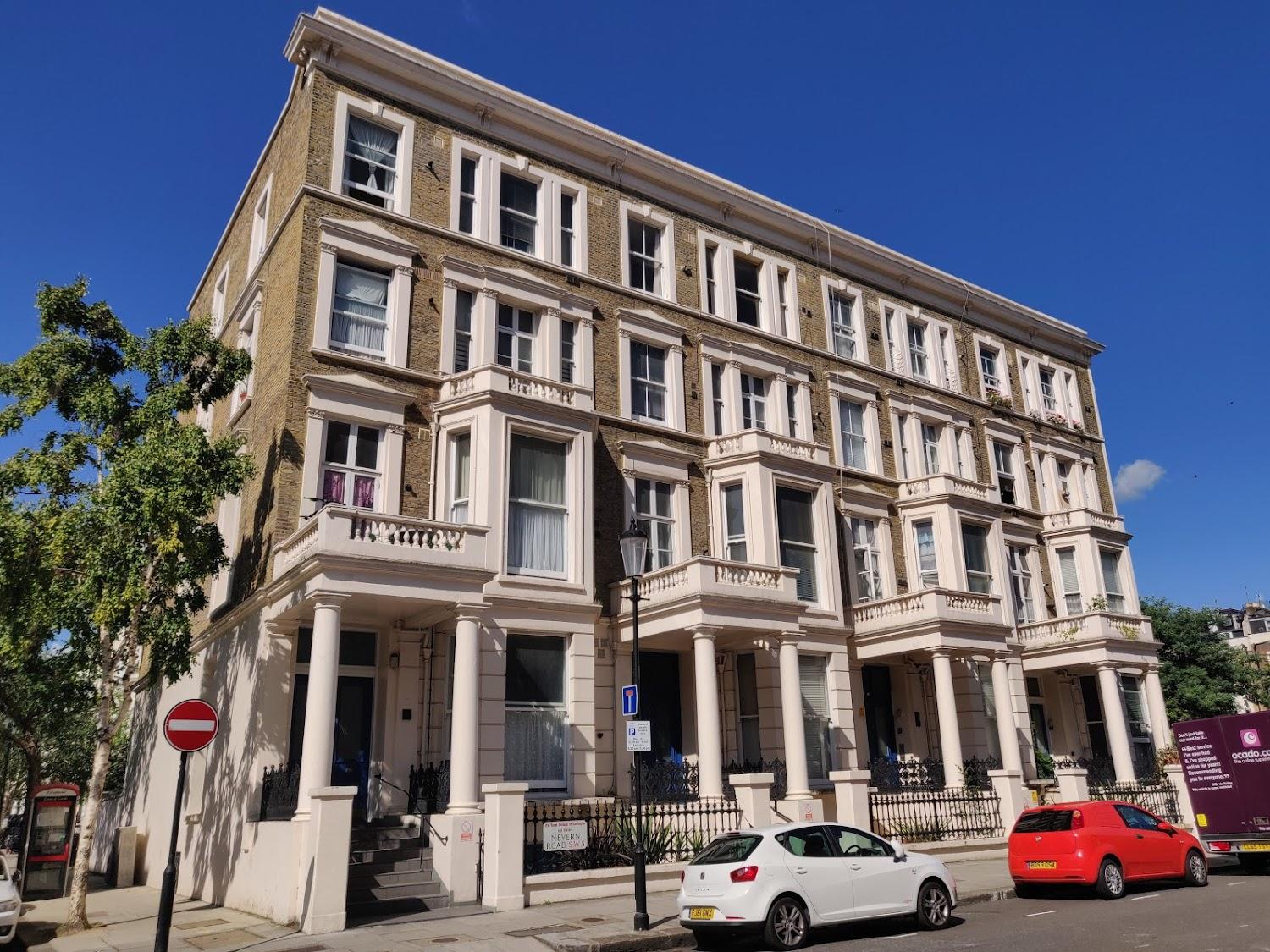 Cover Image for West Cromwell Hotel