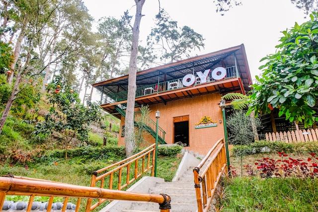 Cover Image for OYO 1175 Oemah Djowo Resort